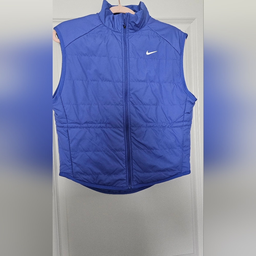 Nike Women's Therma-FIT Swift Running Vest